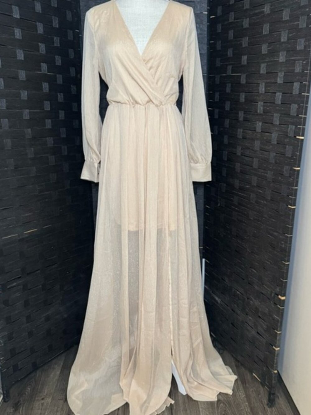 Chic Long Sleeve Cream Maxi Dress